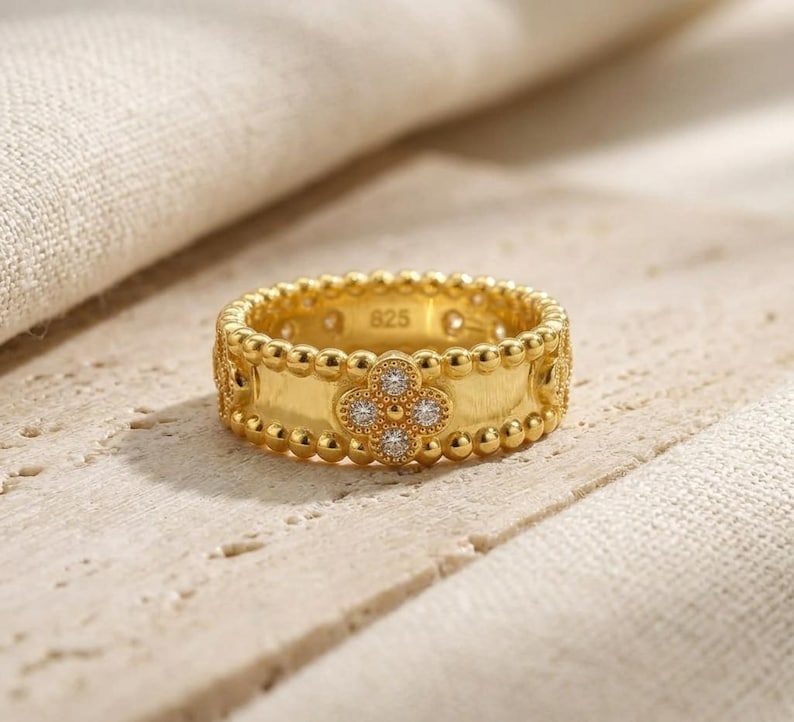 Moissanite Clover Band Ring