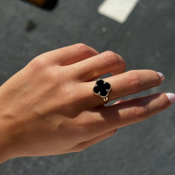 Black Onyx Clover Ring - Image 3